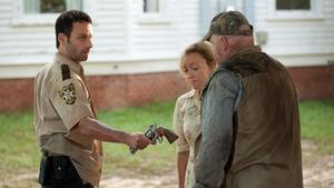 Ходячие мертвецы 2 сезон 2 серия